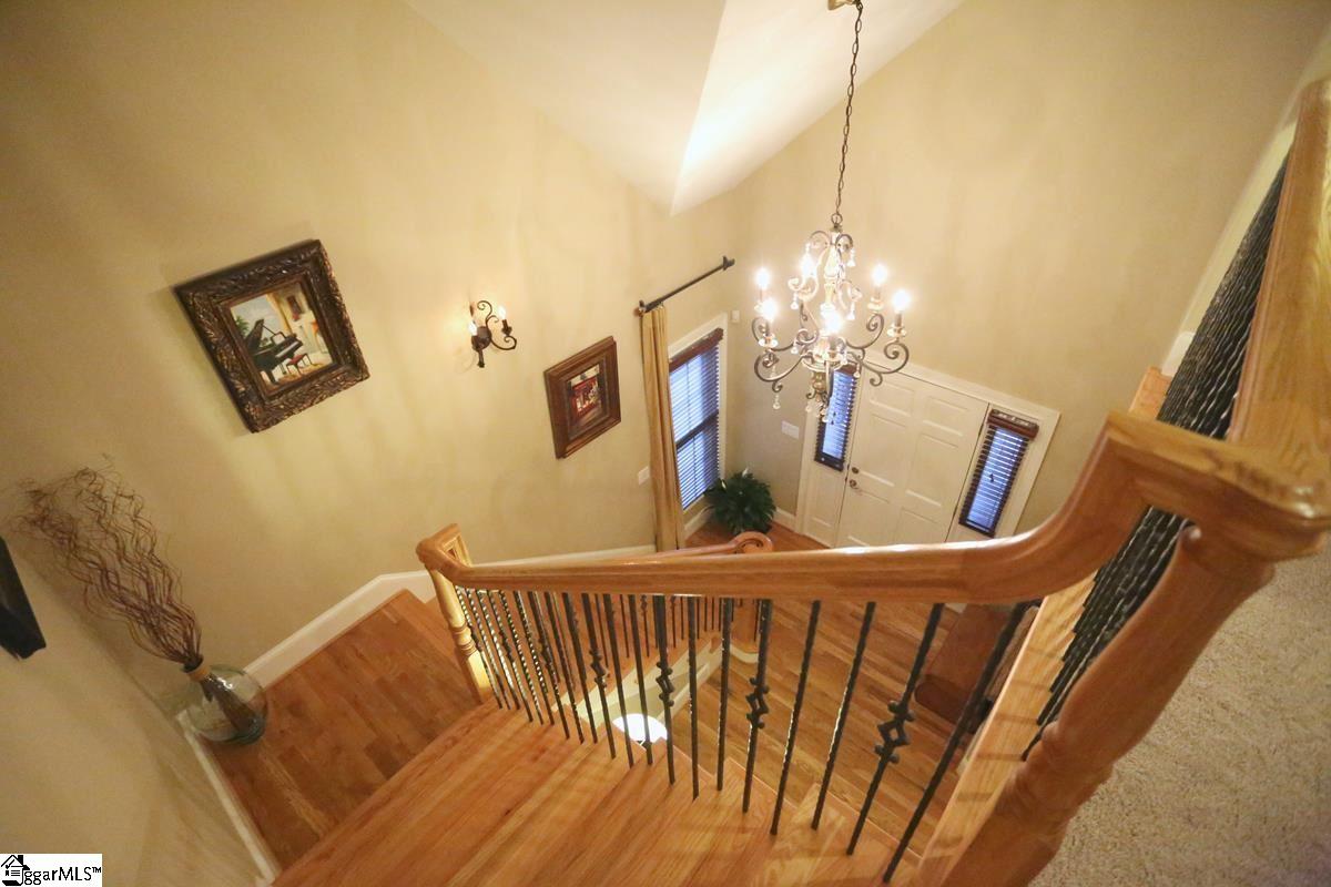 8 Riverside Drive Greenville, SC 29605 - Photo 3 of 24 Gallery Image 3