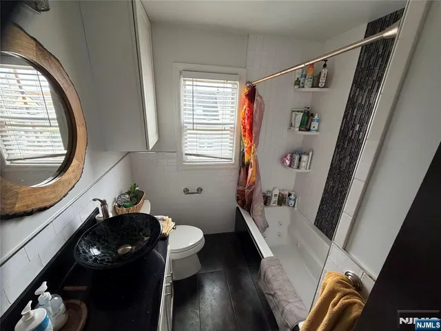 $3,200 | 102 Kossuth Street, Unit 1, Wallington, NJ 07057