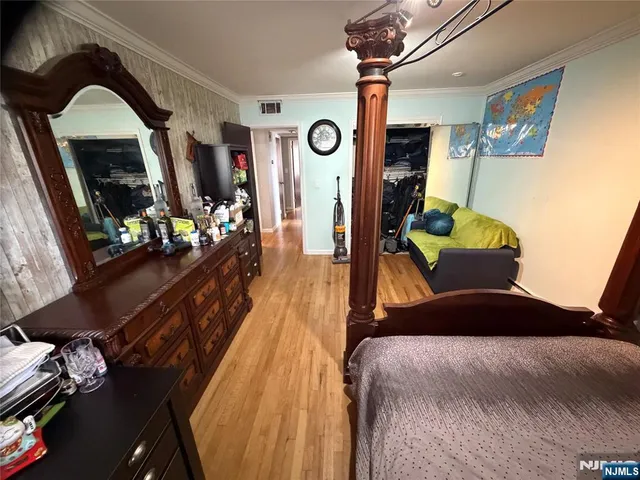 $3,200 | 102 Kossuth Street, Unit 1, Wallington, NJ 07057