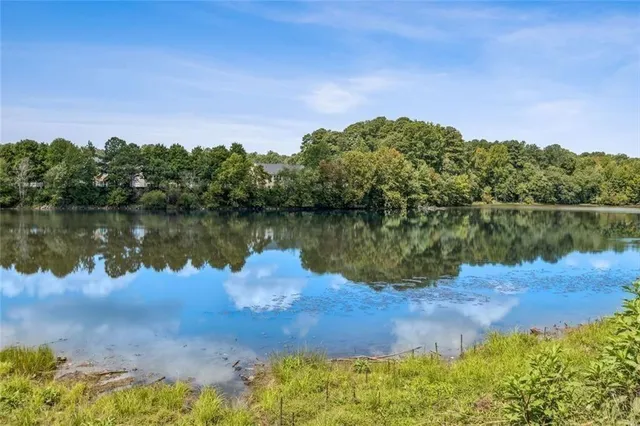 $347,900 | 1831 Waterside Drive, Unit 35, Kennesaw, GA 30152