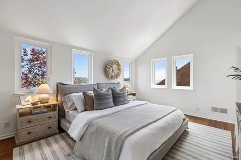 $1,300,000 | 220 Donahue Street, Sausalito, CA 94965