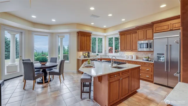 $2,550,000 | 15622 Uplands Way Southeast, North Bend, WA 98045