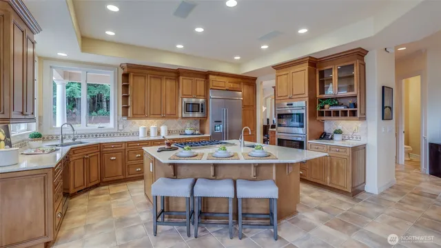 $2,550,000 | 15622 Uplands Way Southeast, North Bend, WA 98045