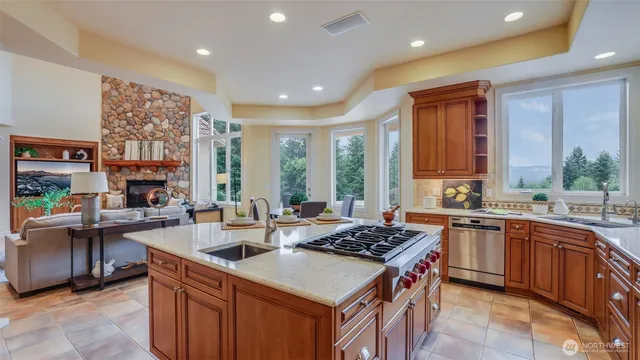 $2,550,000 | 15622 Uplands Way Southeast, North Bend, WA 98045