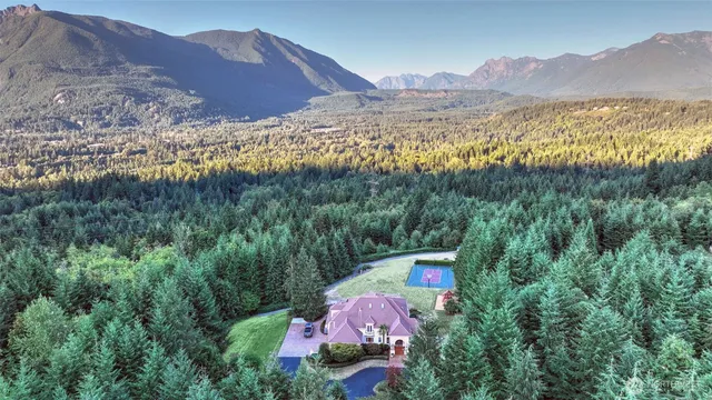 $2,550,000 | 15622 Uplands Way Southeast, North Bend, WA 98045