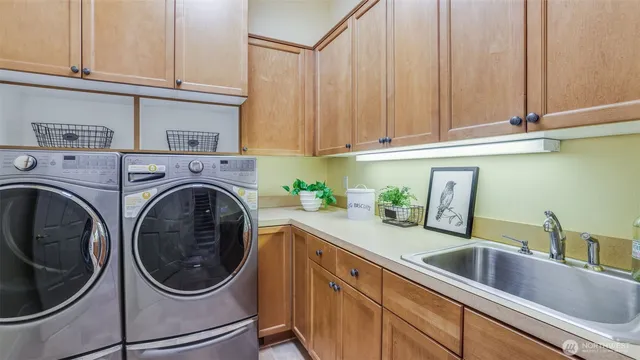 $2,550,000 | 15622 Uplands Way Southeast, North Bend, WA 98045