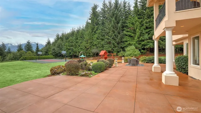 $2,550,000 | 15622 Uplands Way Southeast, North Bend, WA 98045