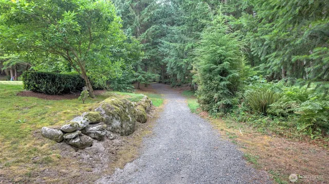 $2,550,000 | 15622 Uplands Way Southeast, North Bend, WA 98045