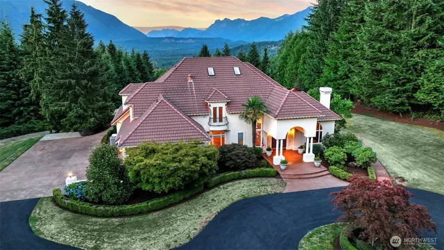$2,550,000 | 15622 Uplands Way Southeast, North Bend, WA 98045