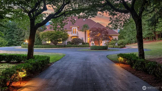 $2,550,000 | 15622 Uplands Way Southeast, North Bend, WA 98045