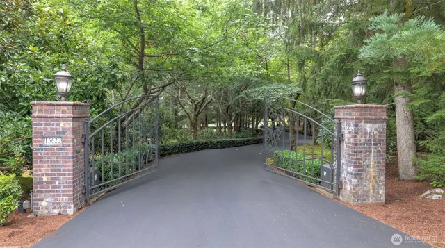 $2,550,000 | 15622 Uplands Way Southeast, North Bend, WA 98045