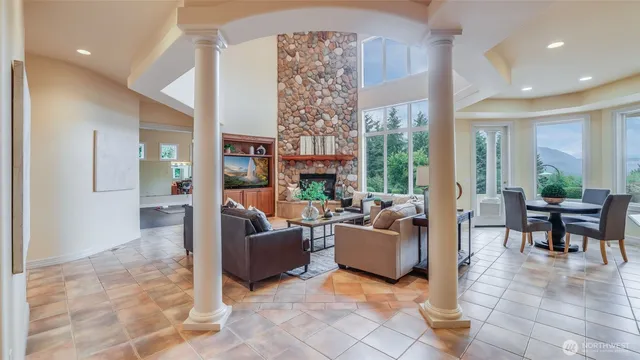 $2,550,000 | 15622 Uplands Way Southeast, North Bend, WA 98045