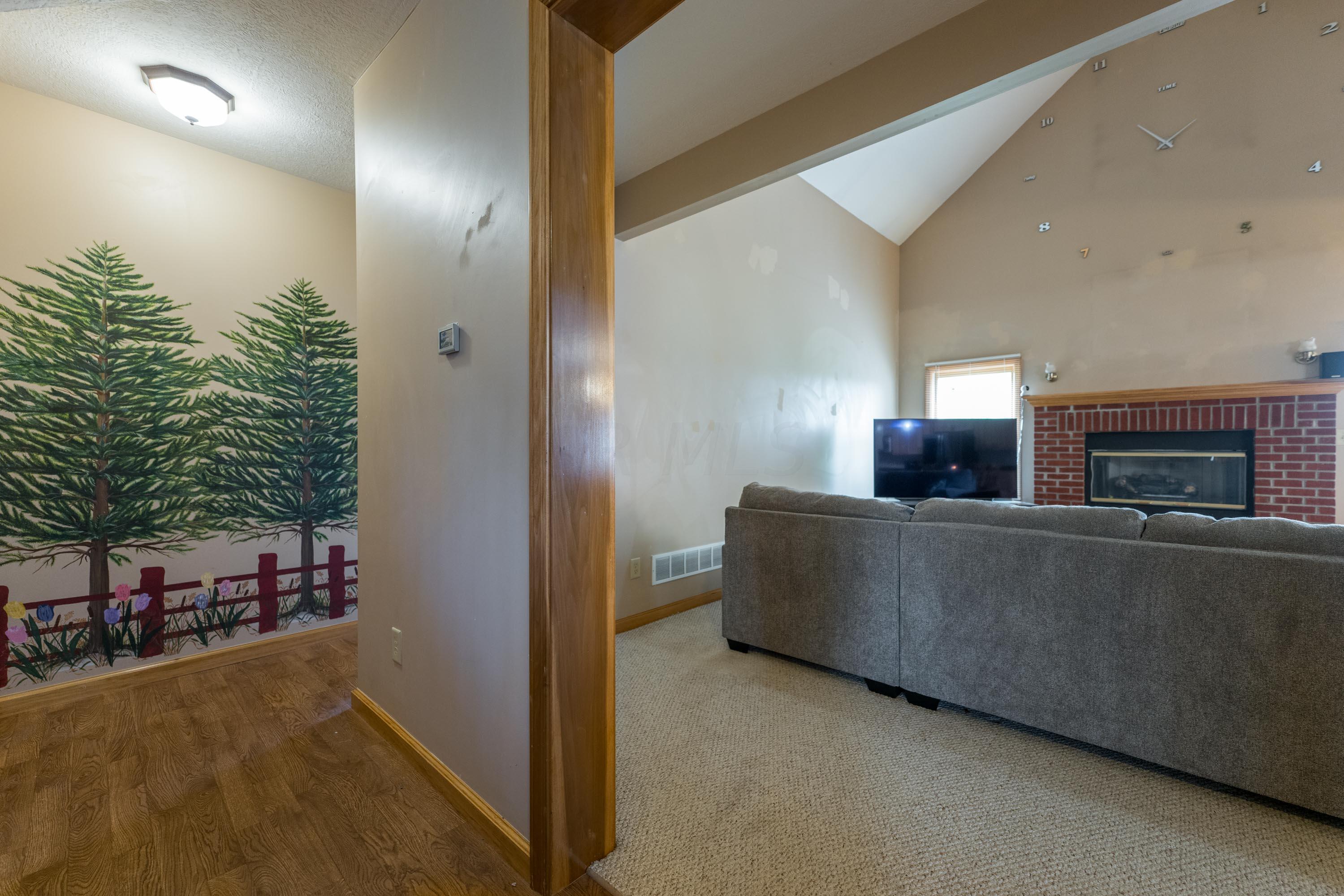 4640 Winchester Southern Road Circleville, OH 43113 - Photo 32 of 69 Great Room
