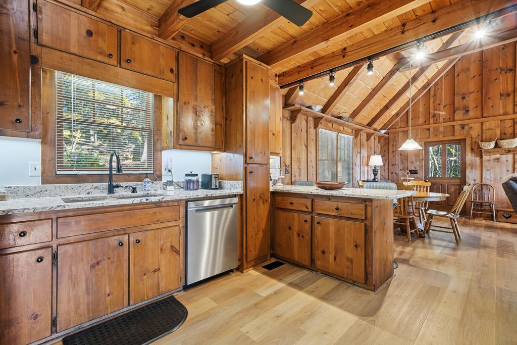 392 Eagles Nest Mountain Road Blue Ridge, GA 30513 - Photo 16 of 51 Gallery Image 16