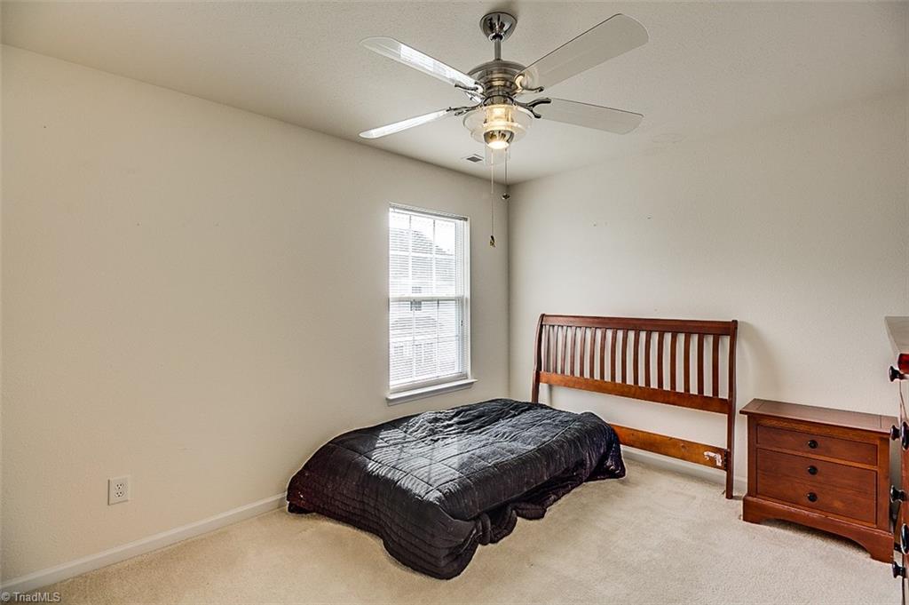 895 Hedgepath Terrace High Point, NC 27265 - Photo 17 of 25 Gallery Image 17