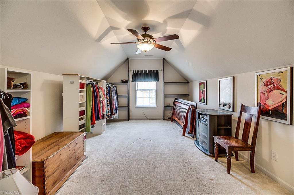895 Hedgepath Terrace High Point, NC 27265 - Photo 19 of 25 Gallery Image 19