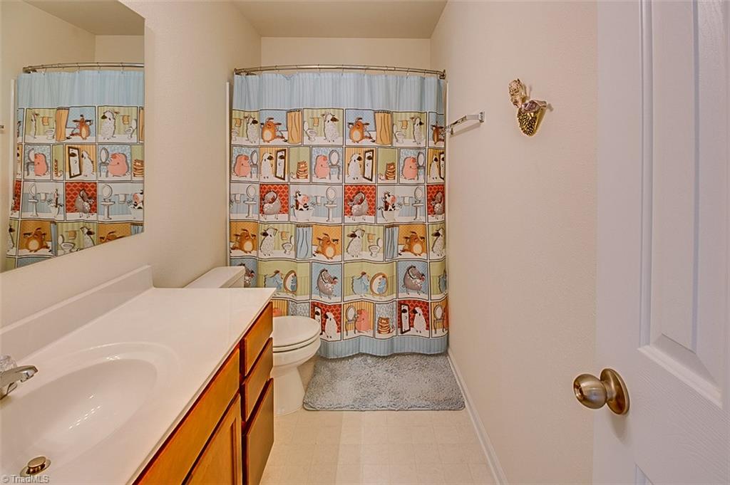 895 Hedgepath Terrace High Point, NC 27265 - Photo 21 of 25 Gallery Image 21