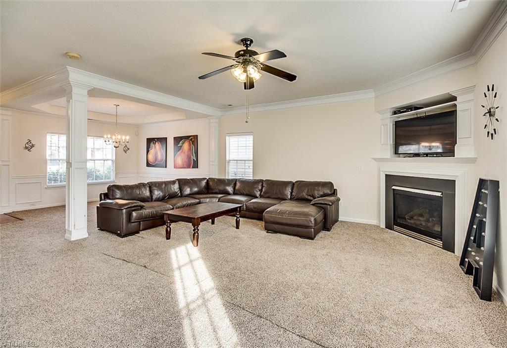 895 Hedgepath Terrace High Point, NC 27265 - Photo 4 of 25 Gallery Image 4