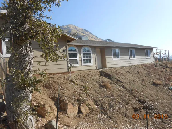 $449,000 | 1773 Erwin Lane, Squaw Valley, CA 93675