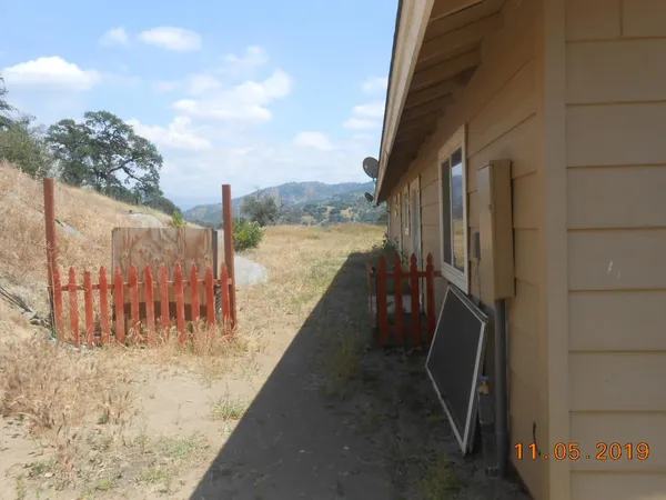 $449,000 | 1773 Erwin Lane, Squaw Valley, CA 93675