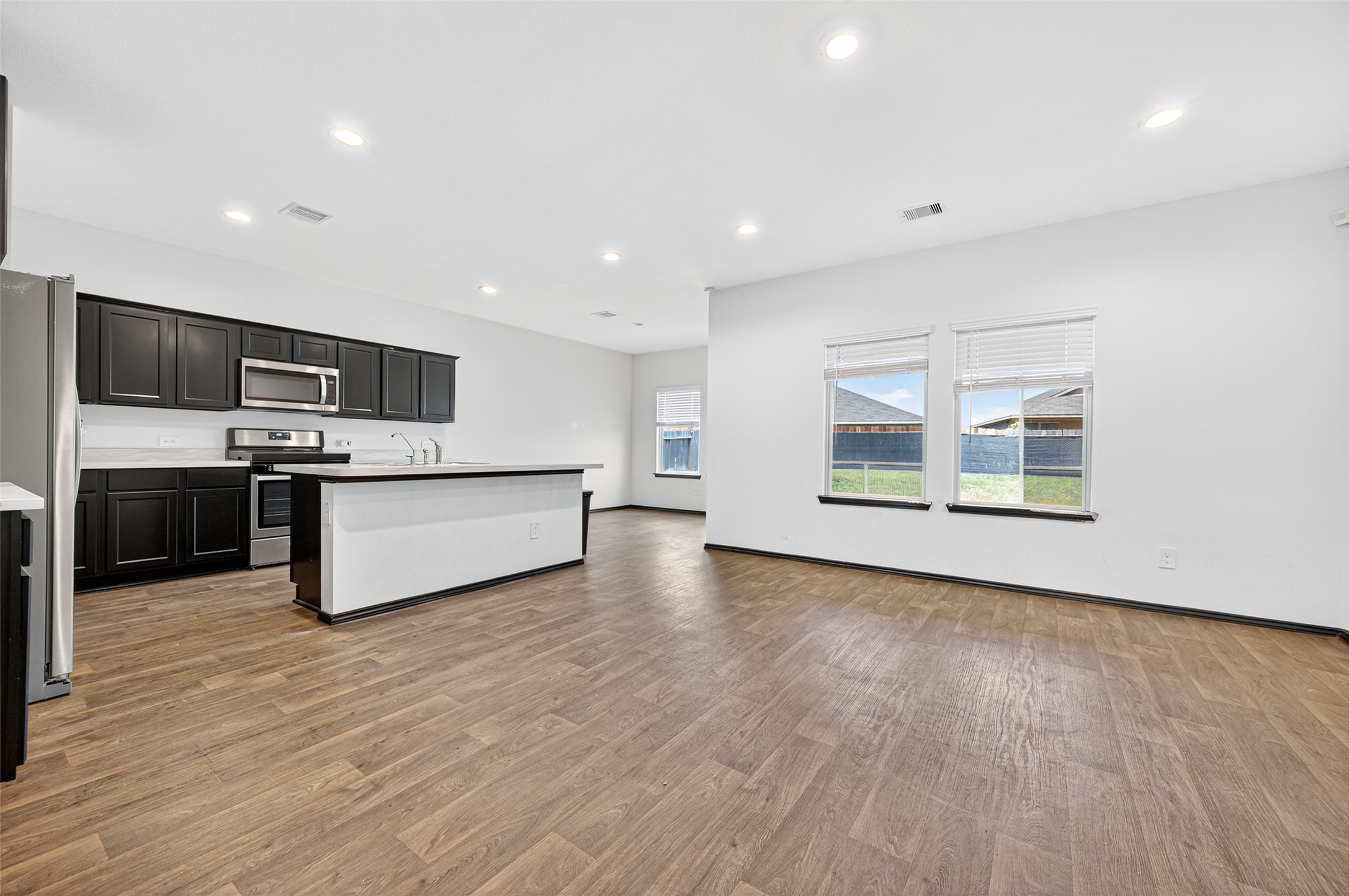 21538 Violet Rdg Road Katy, TX 77449 - Photo 4 of 28