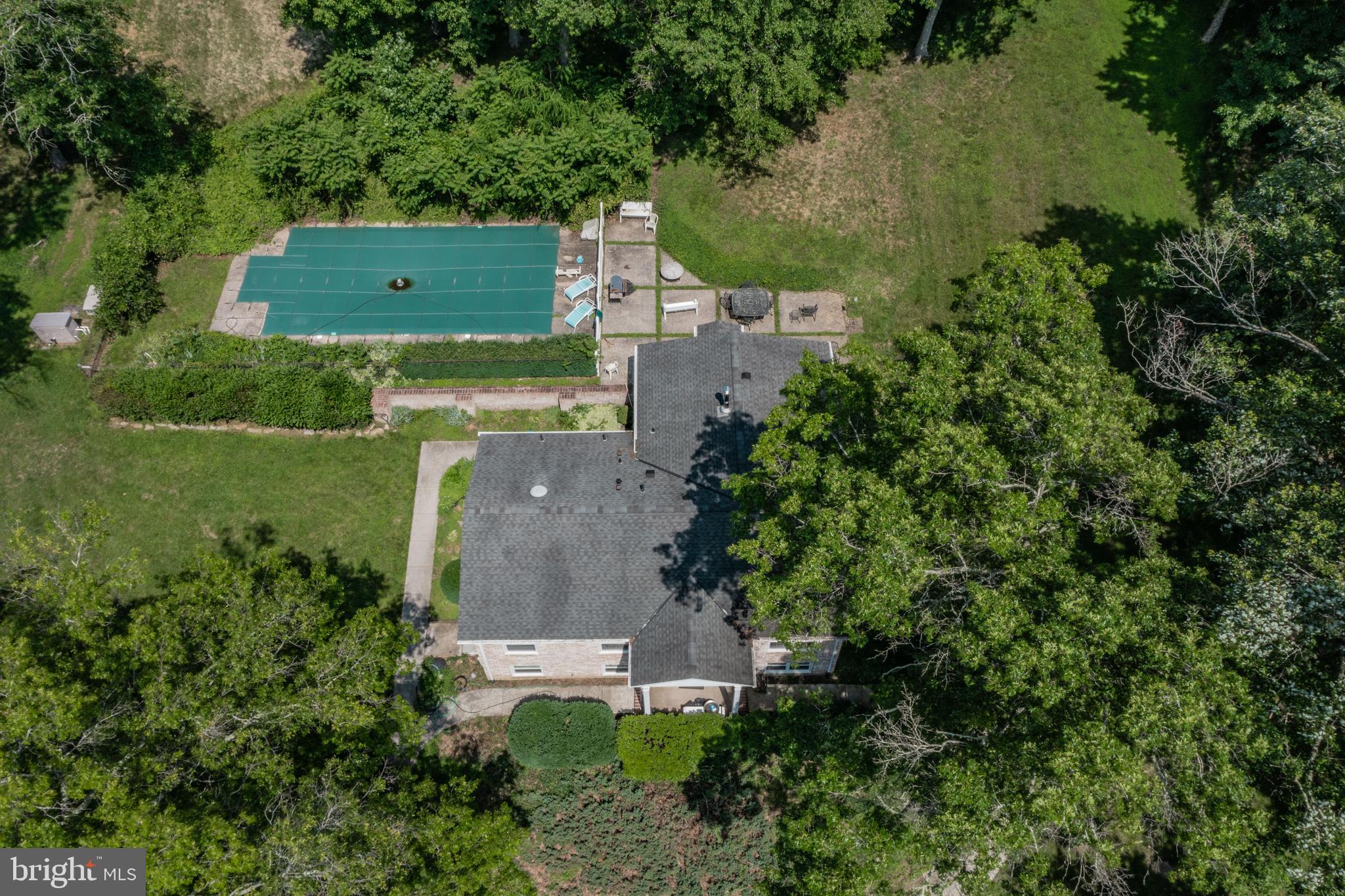 3401 Jim Bowers Road Westminster, MD 21157 - Photo 16 of 57 House & pool
