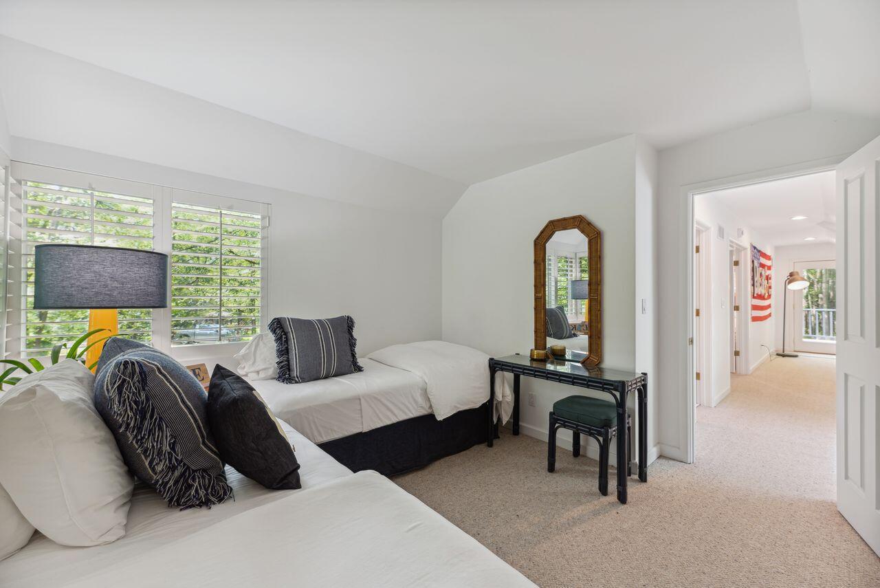 13986 Prairie Road Three Oaks, MI 49128 - Photo 21 of 33 18_Interior
