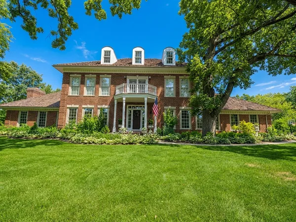 $1,295,000 | 26985 Countryside Lake Drive, Mundelein, IL 60060