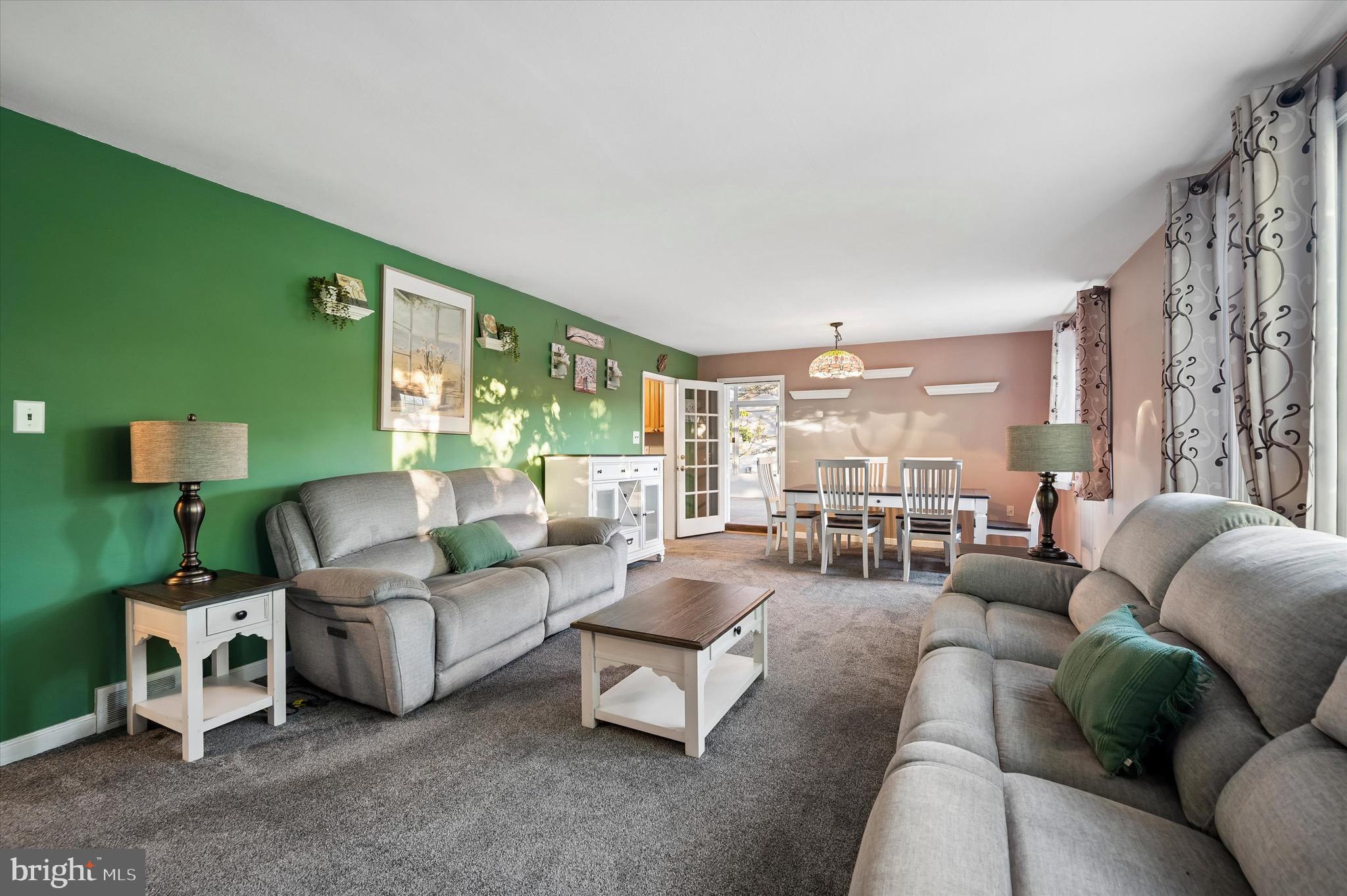 33 Cedar Grove Road Conshohocken, PA 19428 - Photo 4 of 15