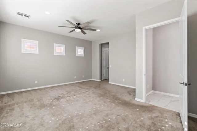 $829,900 | 1073 East Holland Park Drive, Gilbert, AZ 85297