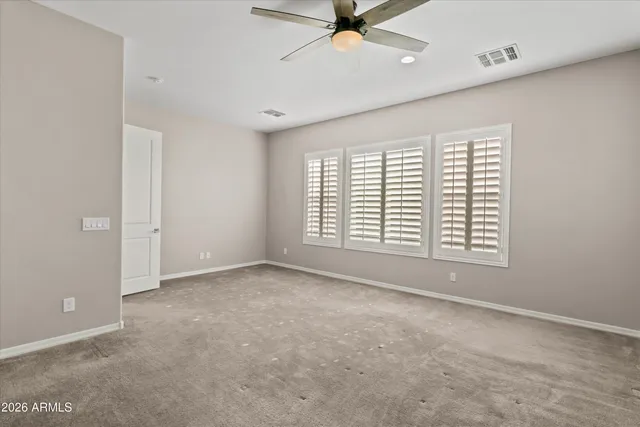 $829,900 | 1073 East Holland Park Drive, Gilbert, AZ 85297