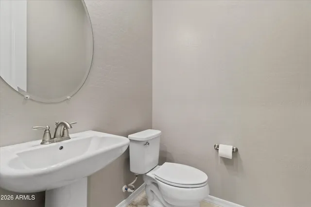 $829,900 | 1073 East Holland Park Drive, Gilbert, AZ 85297