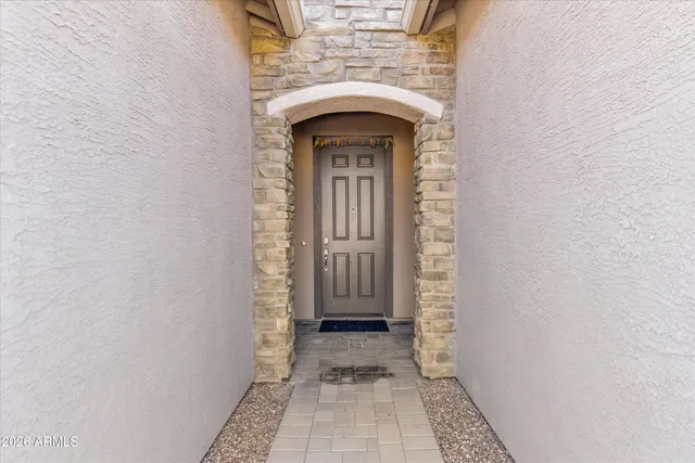 $829,900 | 1073 East Holland Park Drive, Gilbert, AZ 85297