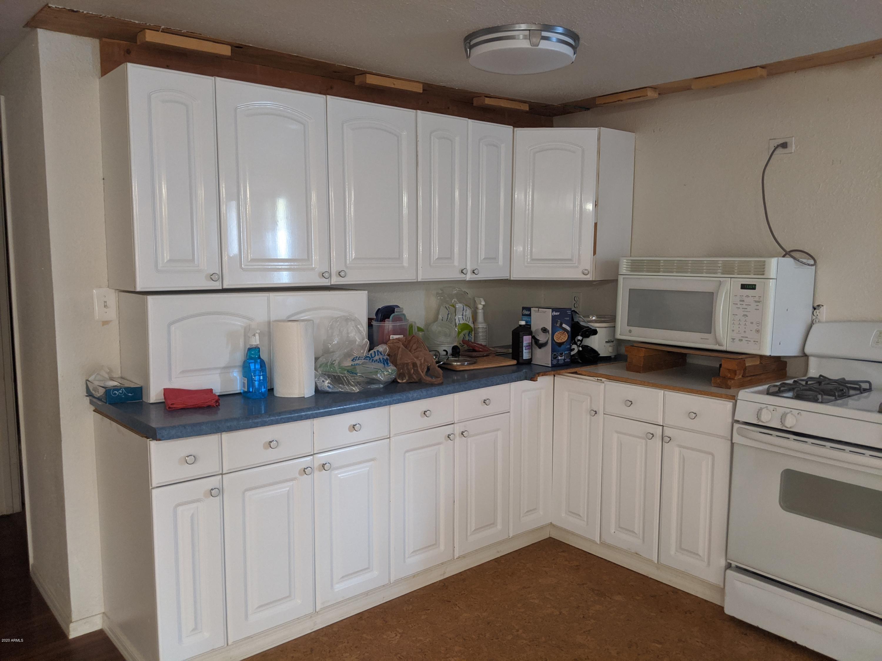 205 Mackey Camp Road Miami, AZ 85539 - Photo 29 of 41 Kitchen