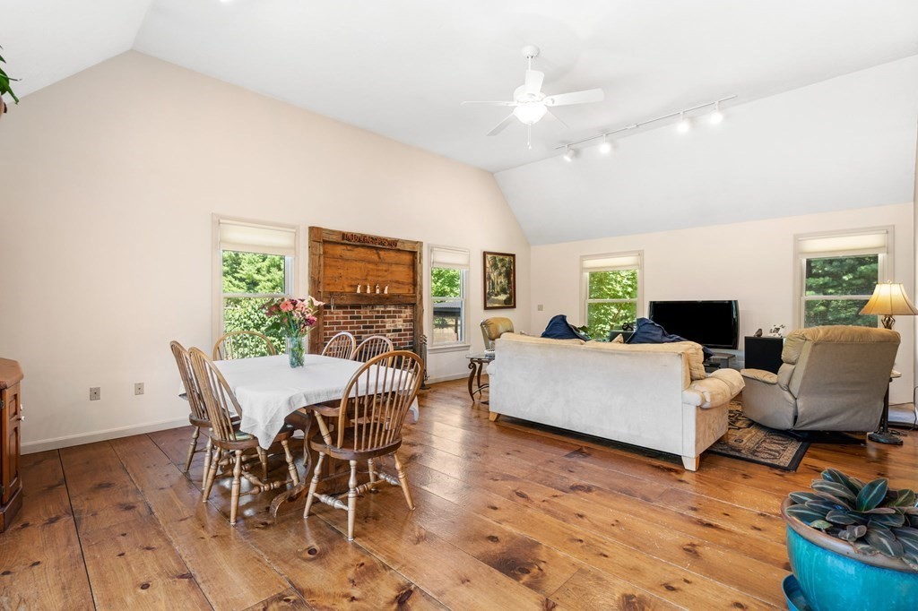 27 Maple Street Pepperell, MA 01463 - Photo 5 of 42