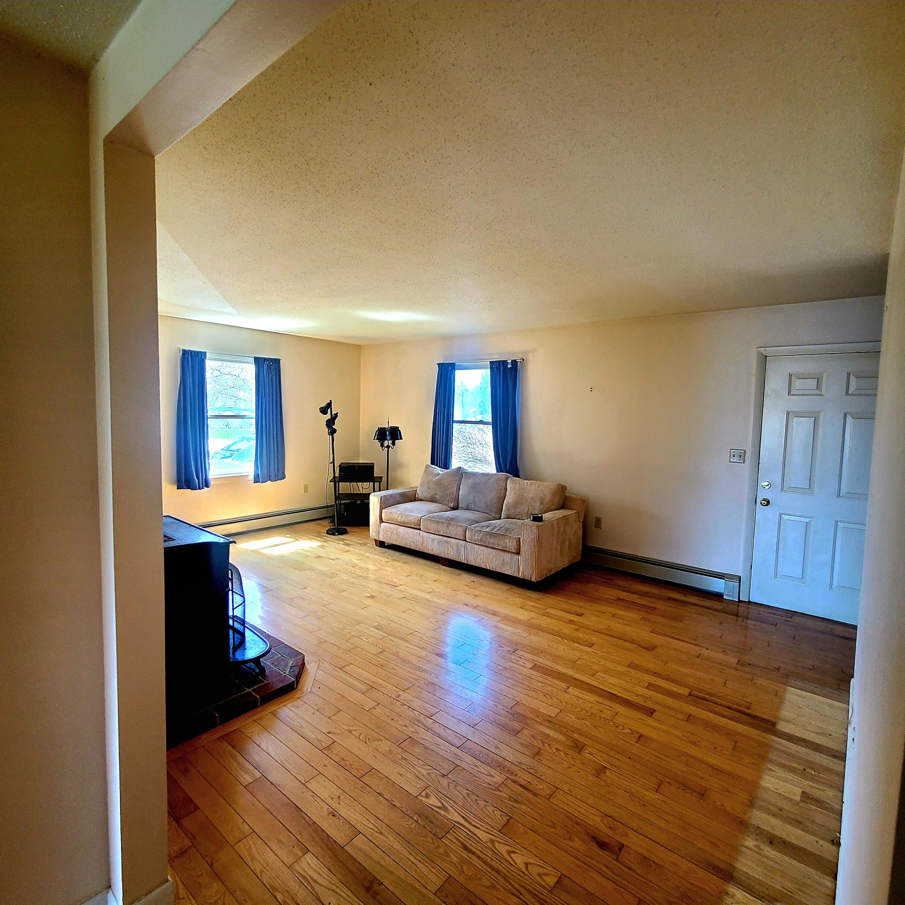 2 Center Street Rockland, ME 04841 - Photo 4 of 13 2 Center livingroom