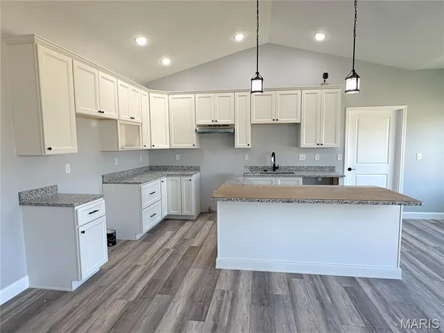 $411,000 | 678 Prato Court, Caseyville, IL 62232