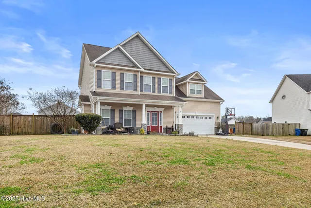 $295,000 | 303 Maidstone Drive, Richlands, NC 28574