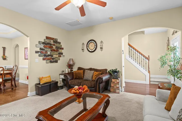 $295,000 | 303 Maidstone Drive, Richlands, NC 28574