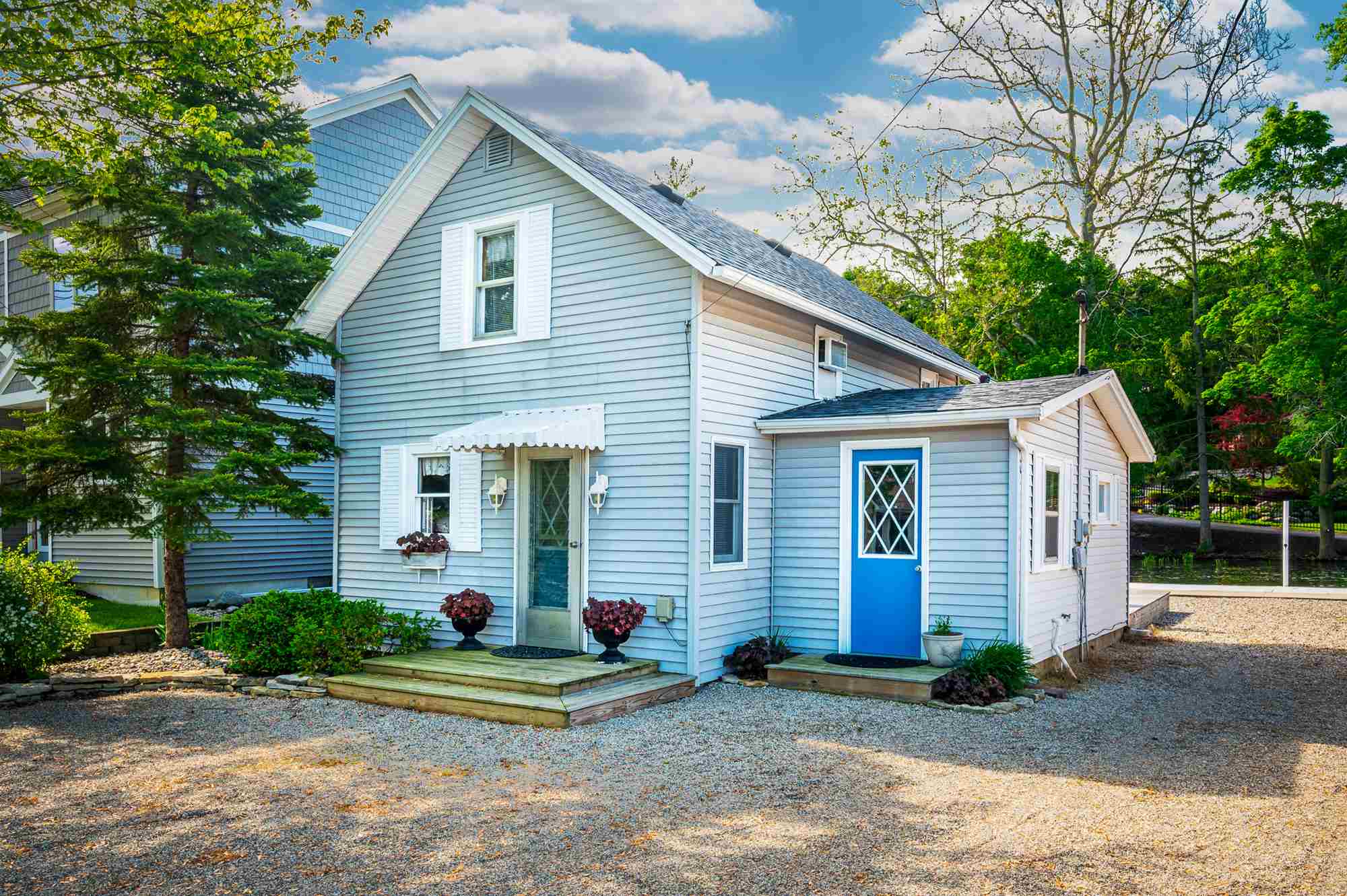 8817 East Crow Road Syracuse, IN 46567 - Photo 1 of 31 Gallery Image 1