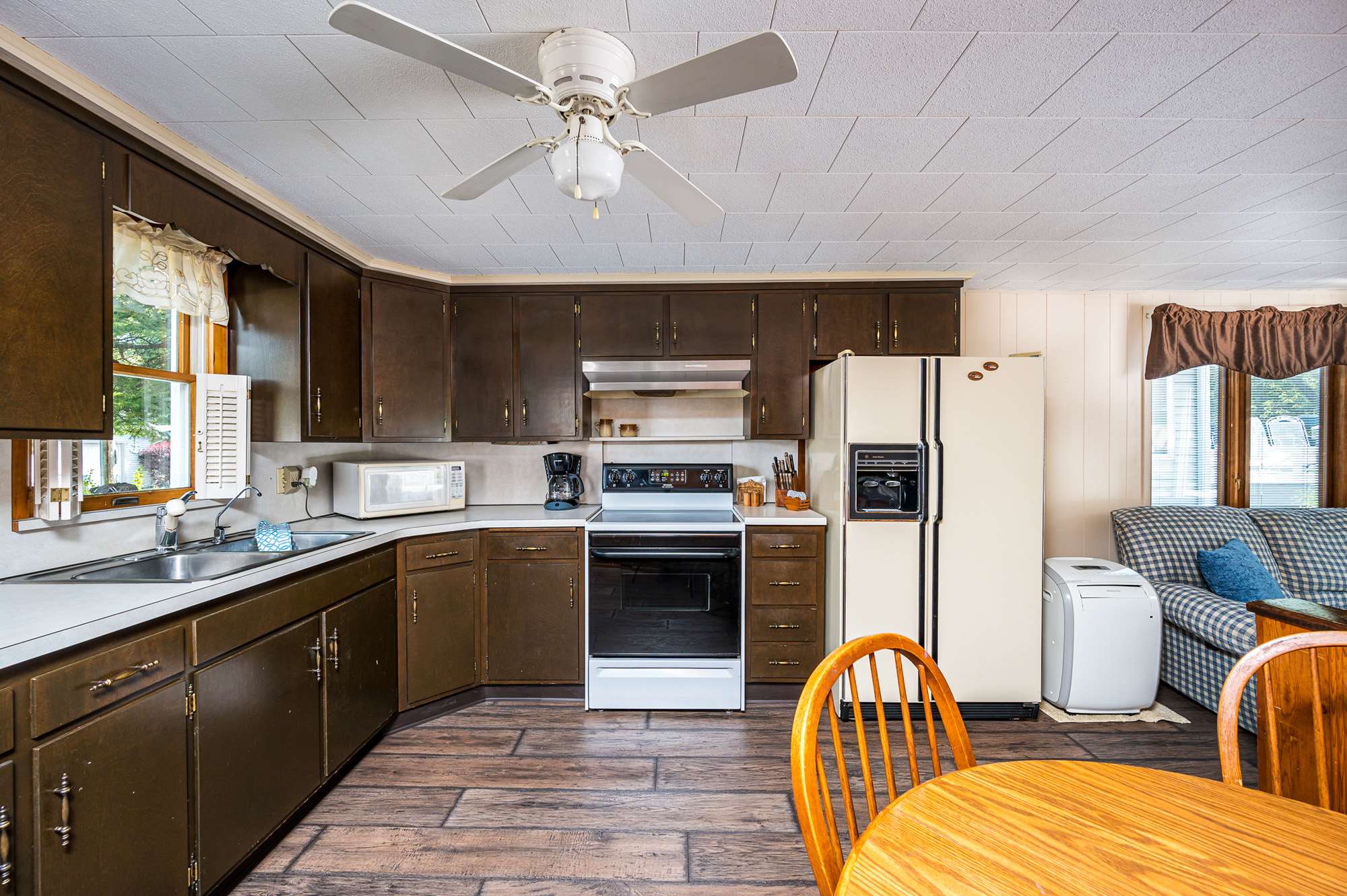 8817 East Crow Road Syracuse, IN 46567 - Photo 17 of 31 Gallery Image 17