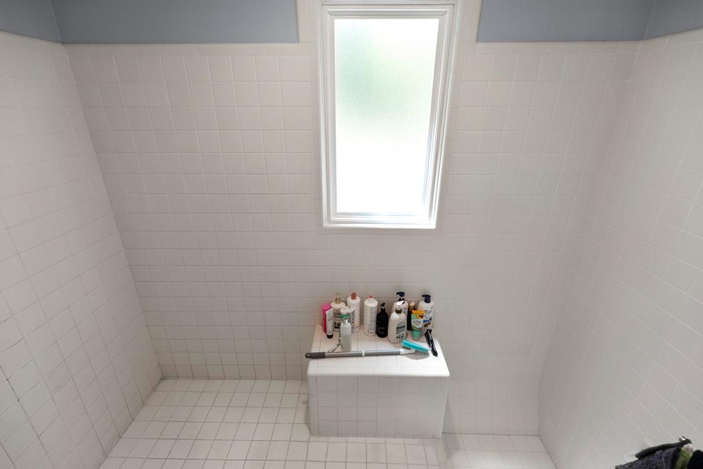 3005 Foxridge Road Dothan, AL 36303 - Photo 35 of 71 MASTER BATH COMBO SHOWER/TUB