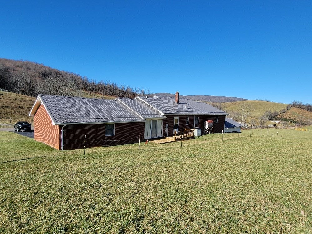 1387 Rugby Road Mouth Of Wilson, VA 24363 - Photo 3 of 38 Gallery Image 3
