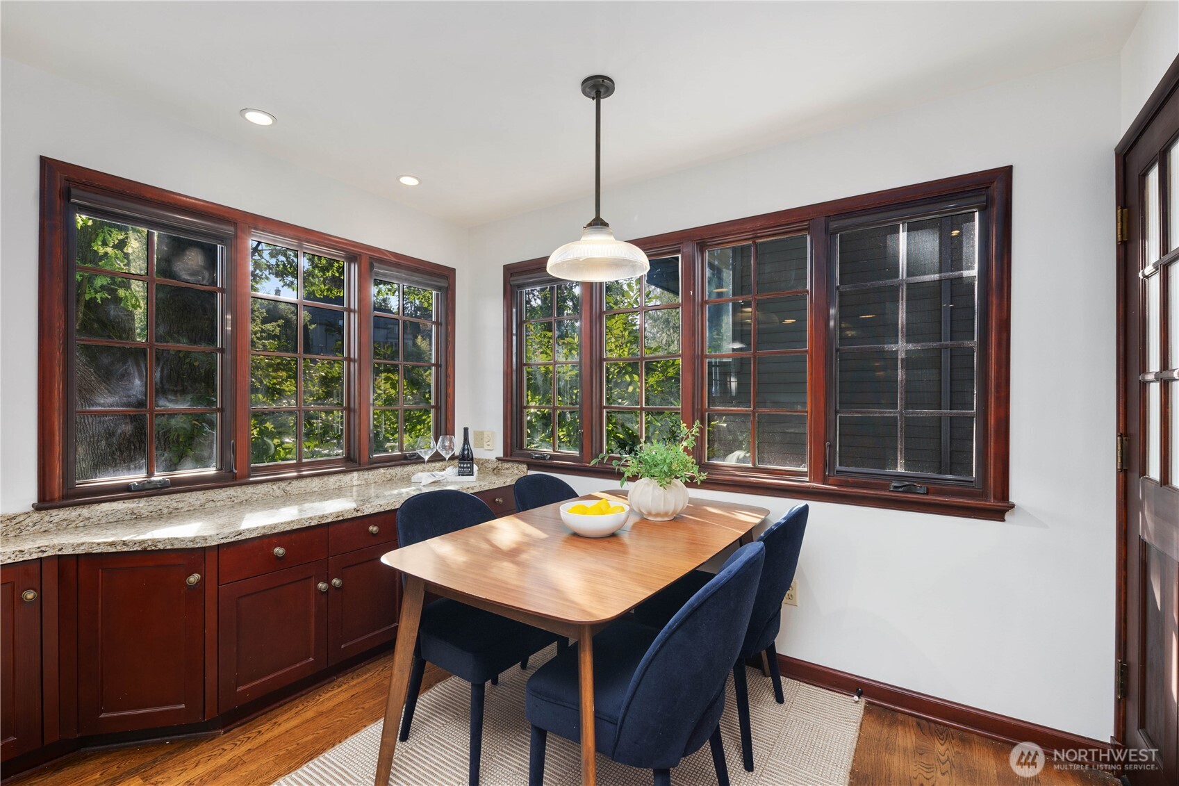 5125 Northeast Latimer Place Seattle, WA 98105 - Photo 11 of 34