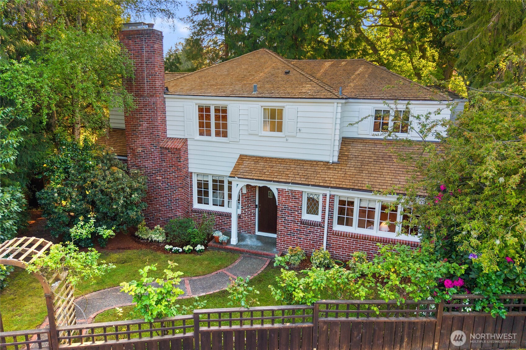 5125 Northeast Latimer Place Seattle, WA 98105 - Photo 2 of 34