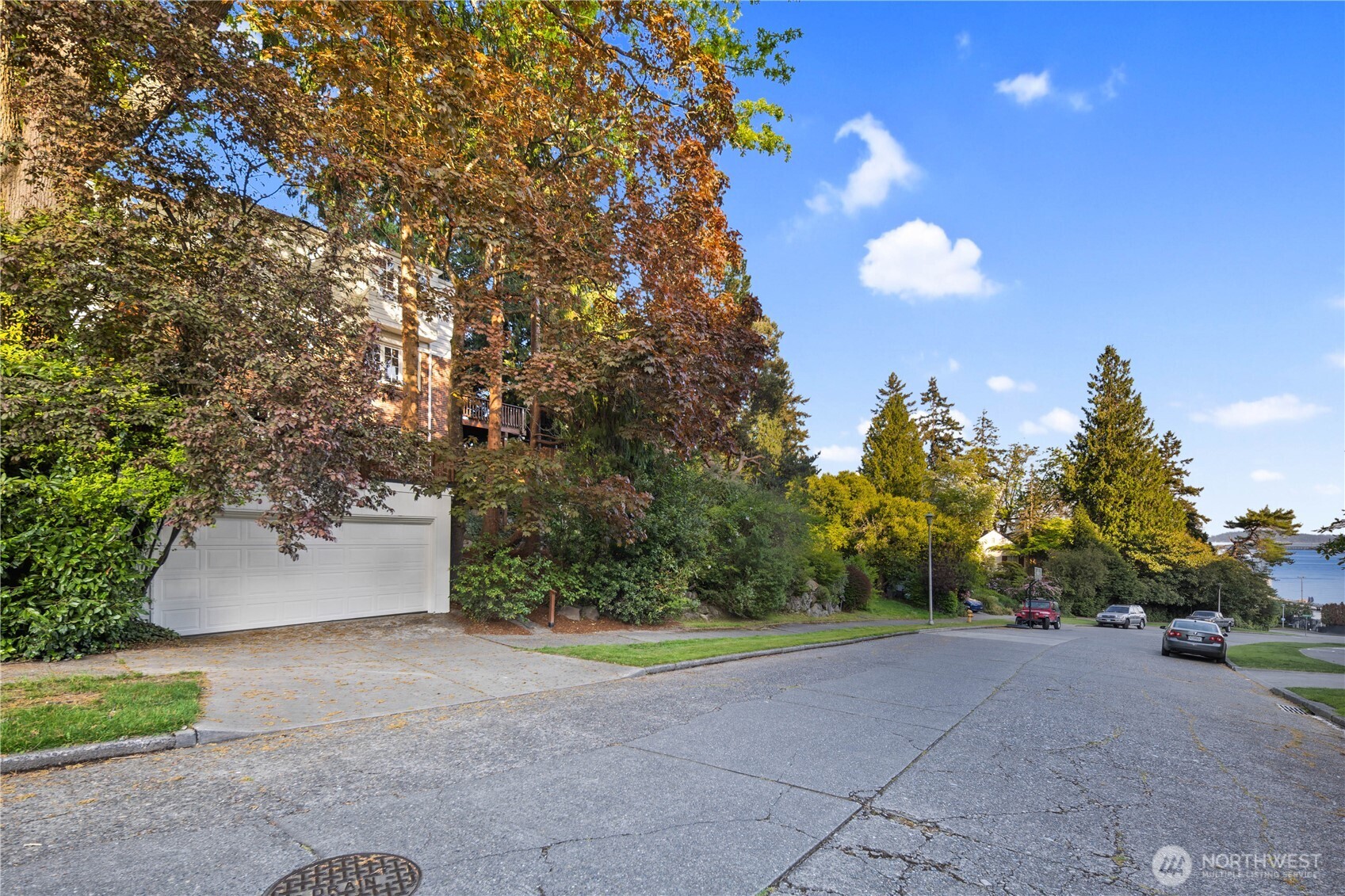 5125 Northeast Latimer Place Seattle, WA 98105 - Photo 29 of 34