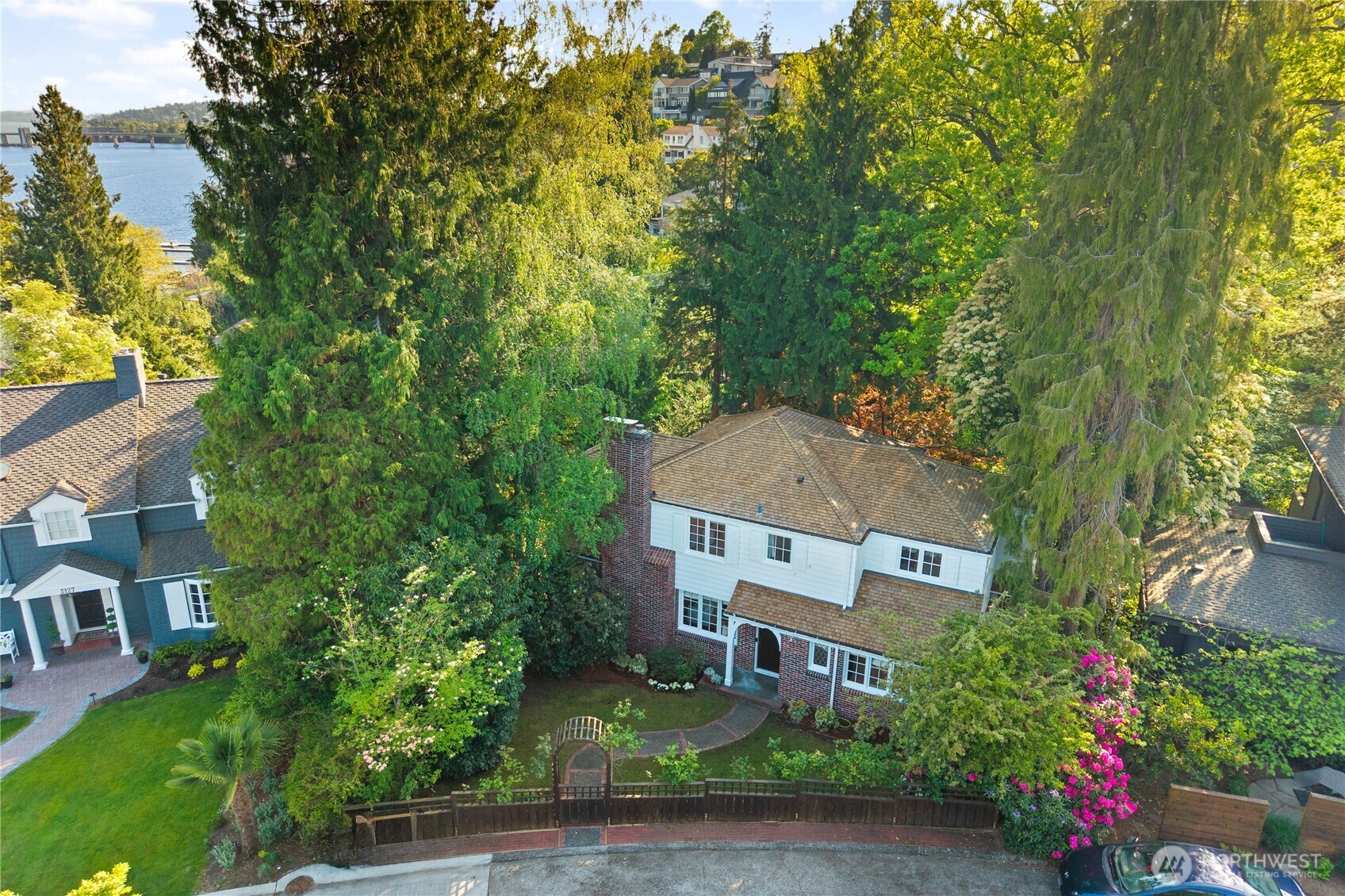 5125 Northeast Latimer Place Seattle, WA 98105 - Photo 30 of 34