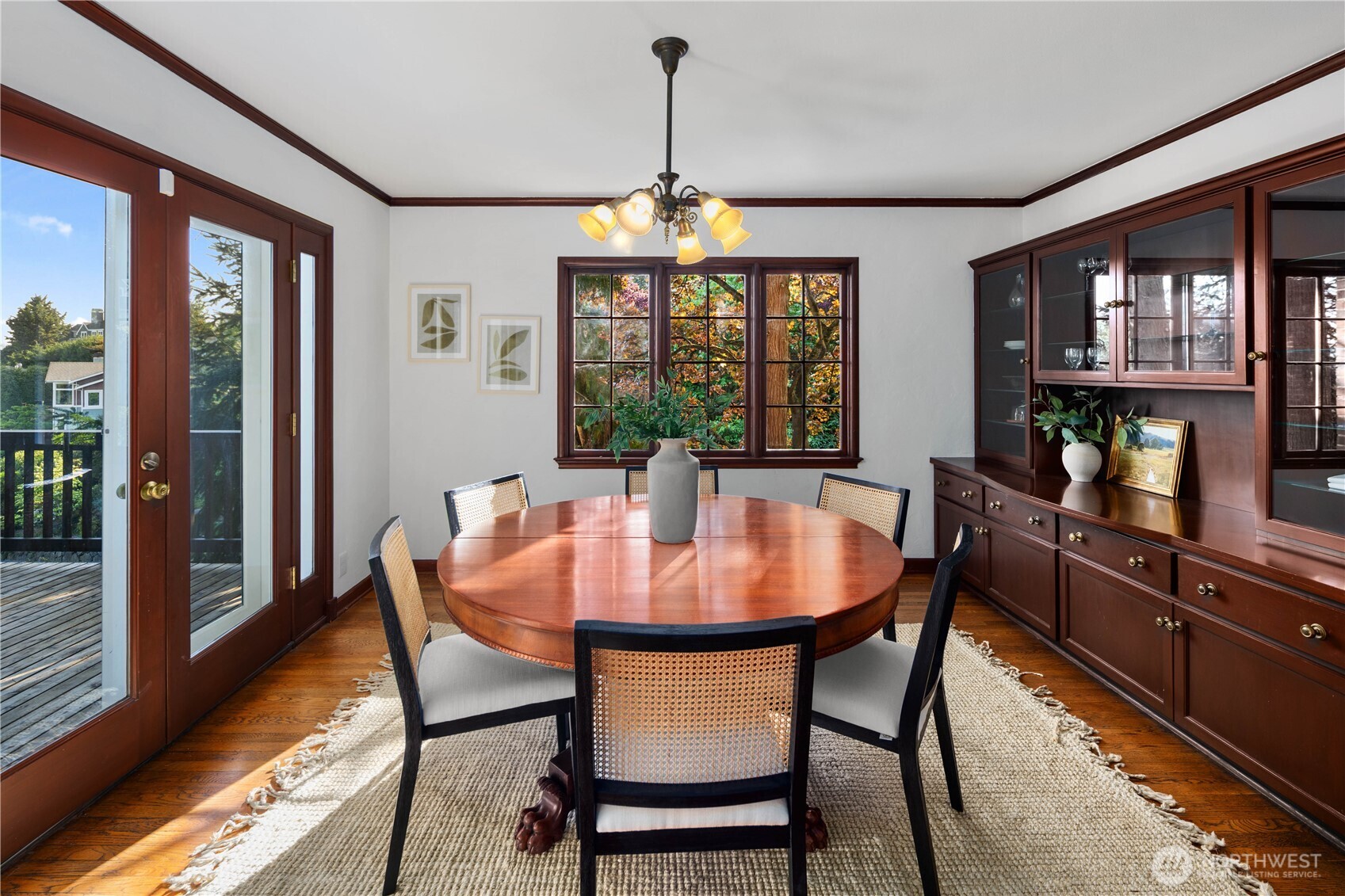 5125 Northeast Latimer Place Seattle, WA 98105 - Photo 7 of 34