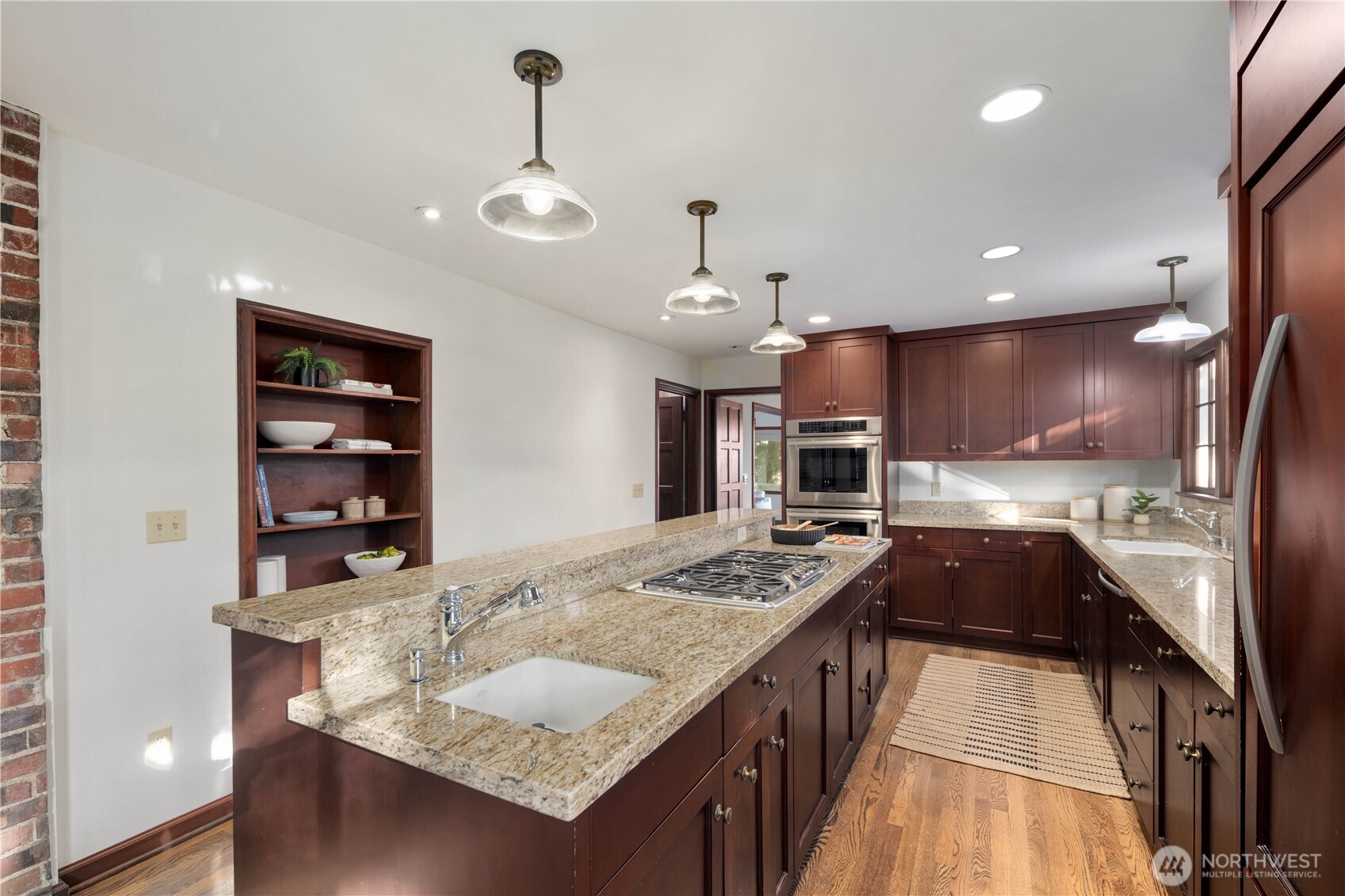 5125 Northeast Latimer Place Seattle, WA 98105 - Photo 10 of 34