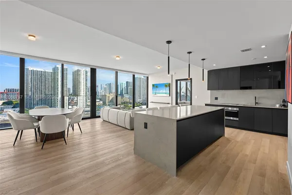 $22,000 | 20 Northeast 11th Street, Unit 1701, Miami, FL 33132